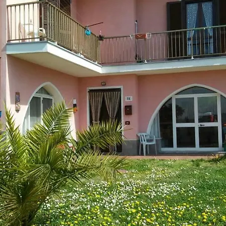 Rosa Apartment